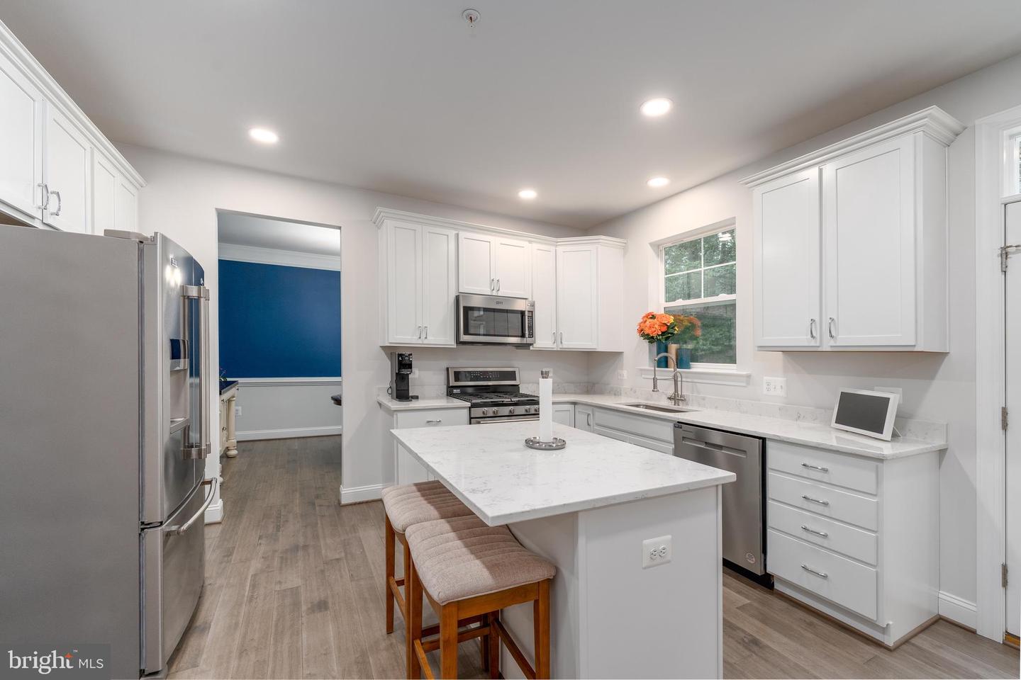 6210 Hunters Hollow Rd — photo