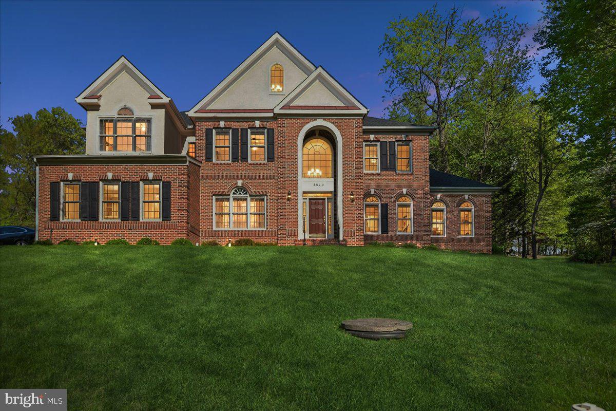 2010 Drovers Ln — photo