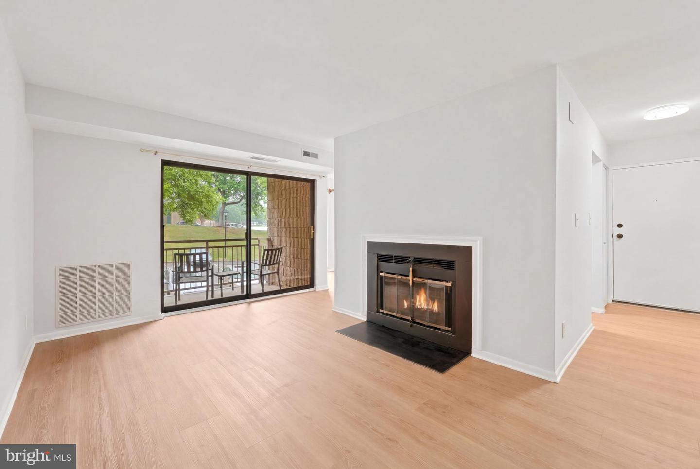 6003 Majors Ln #8 O20 — photo