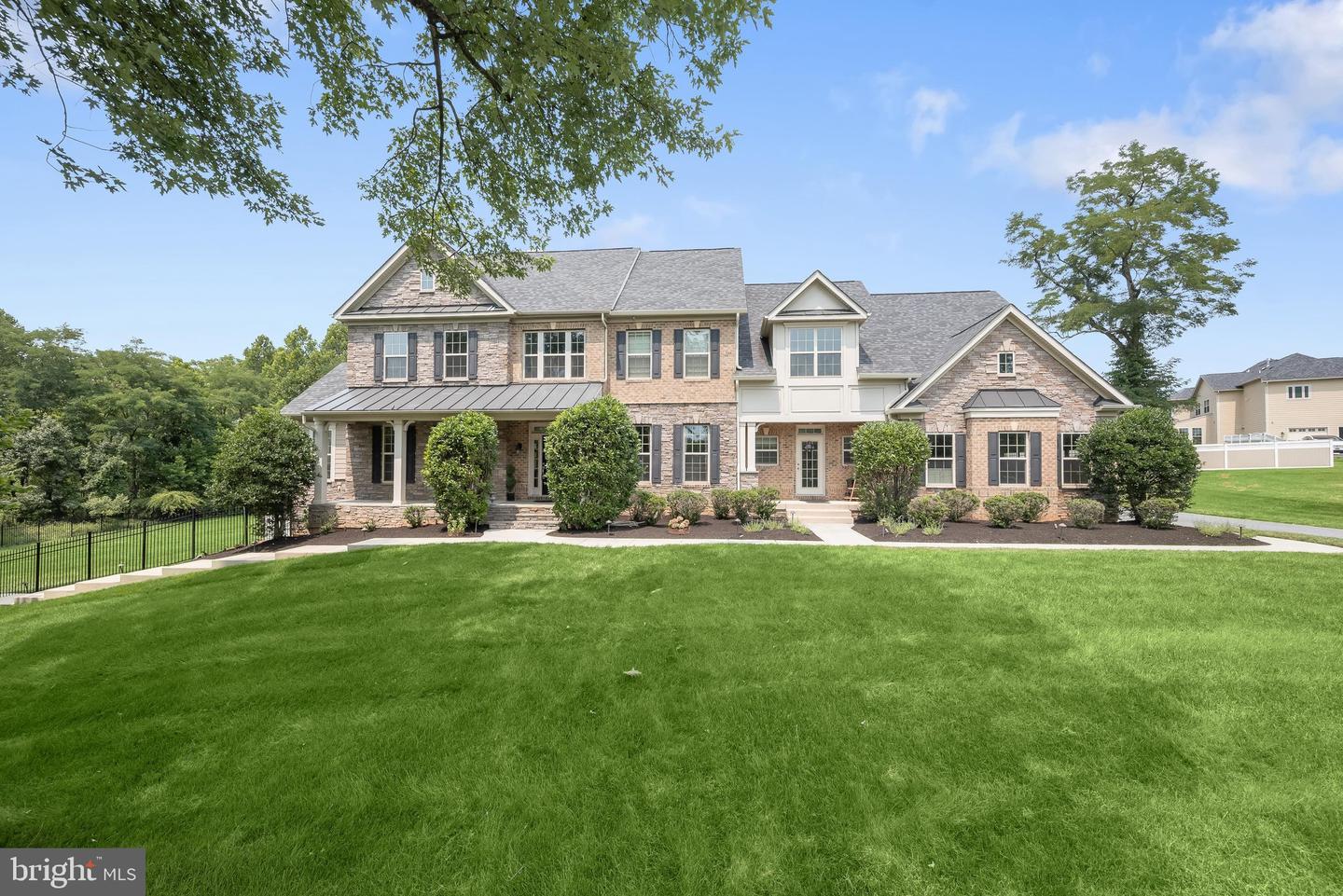 2021 Drovers Ln — photo