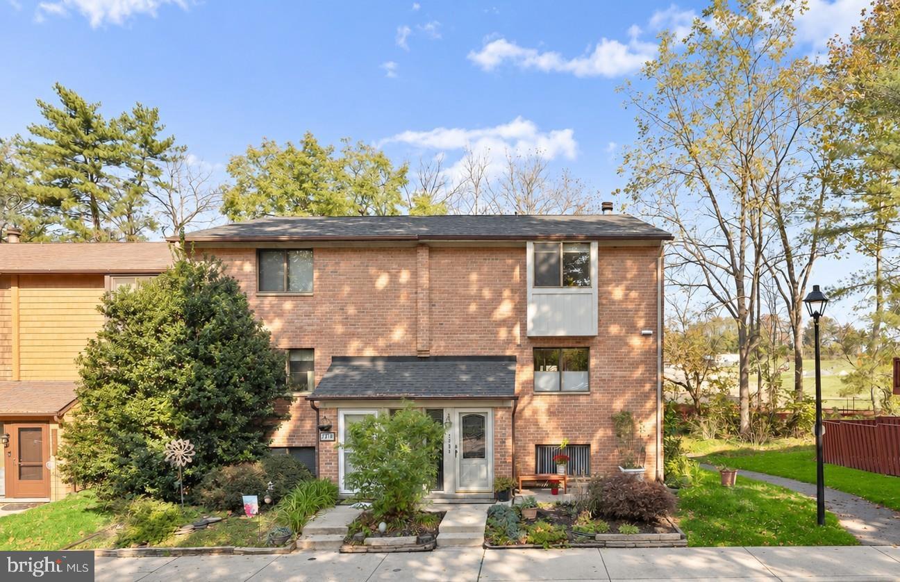 7381 Kerry Hill Ct — photo
