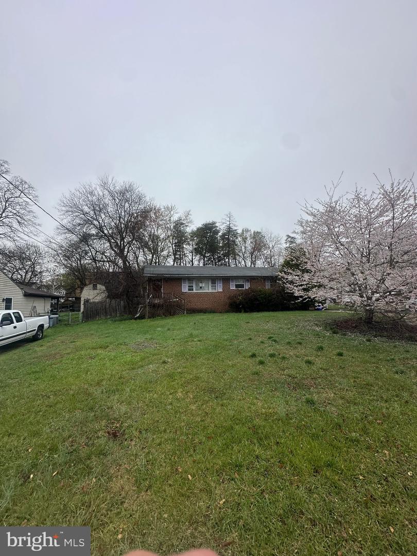 9126 Grant Ave — photo