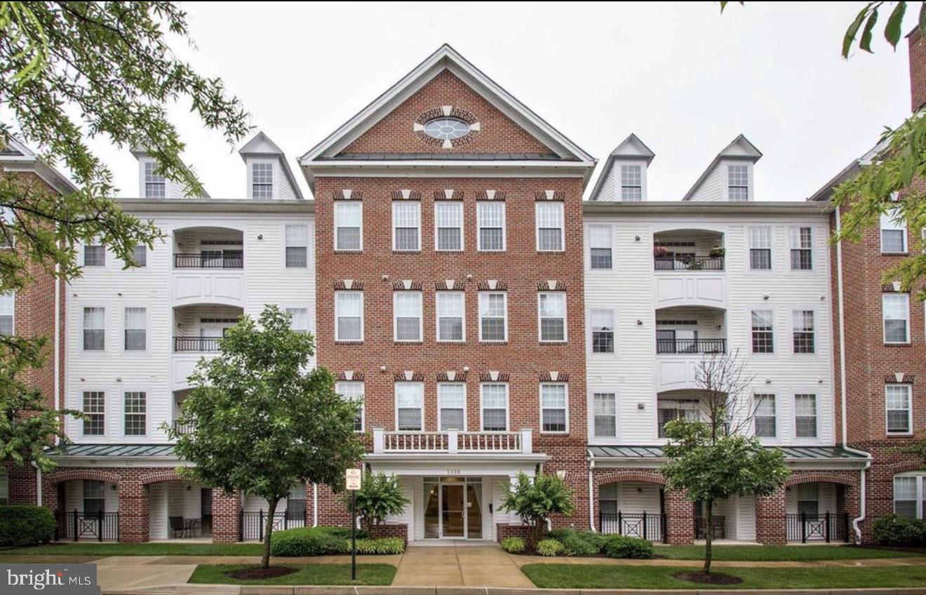 5801 Clipper Ln #205 — photo