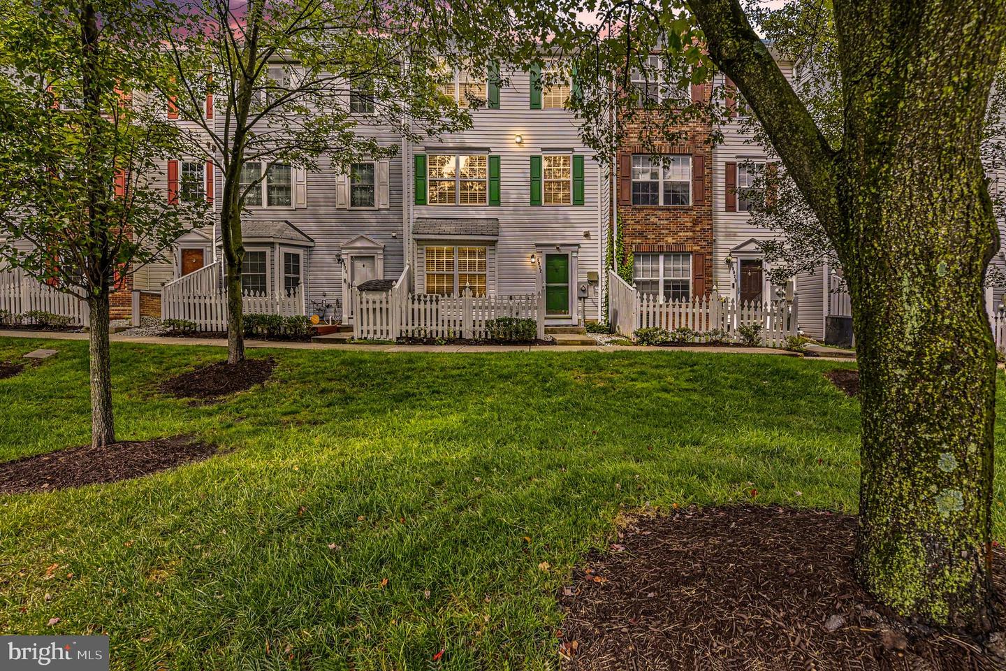 8922 Mallard Ct — photo
