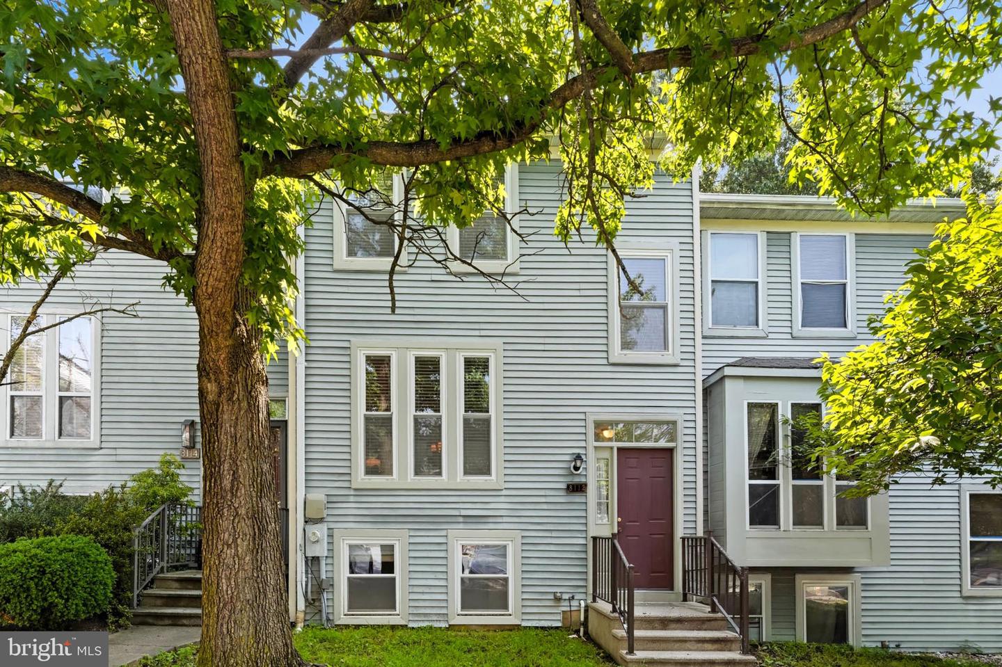8112 Wooded Glen Ct — photo