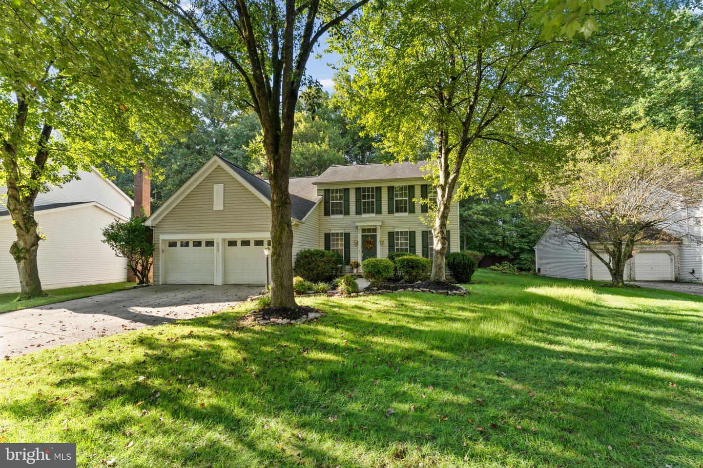 6885 Caravan Ct — photo