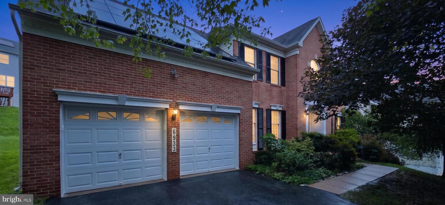 6933 Sandy Creek Ct — photo