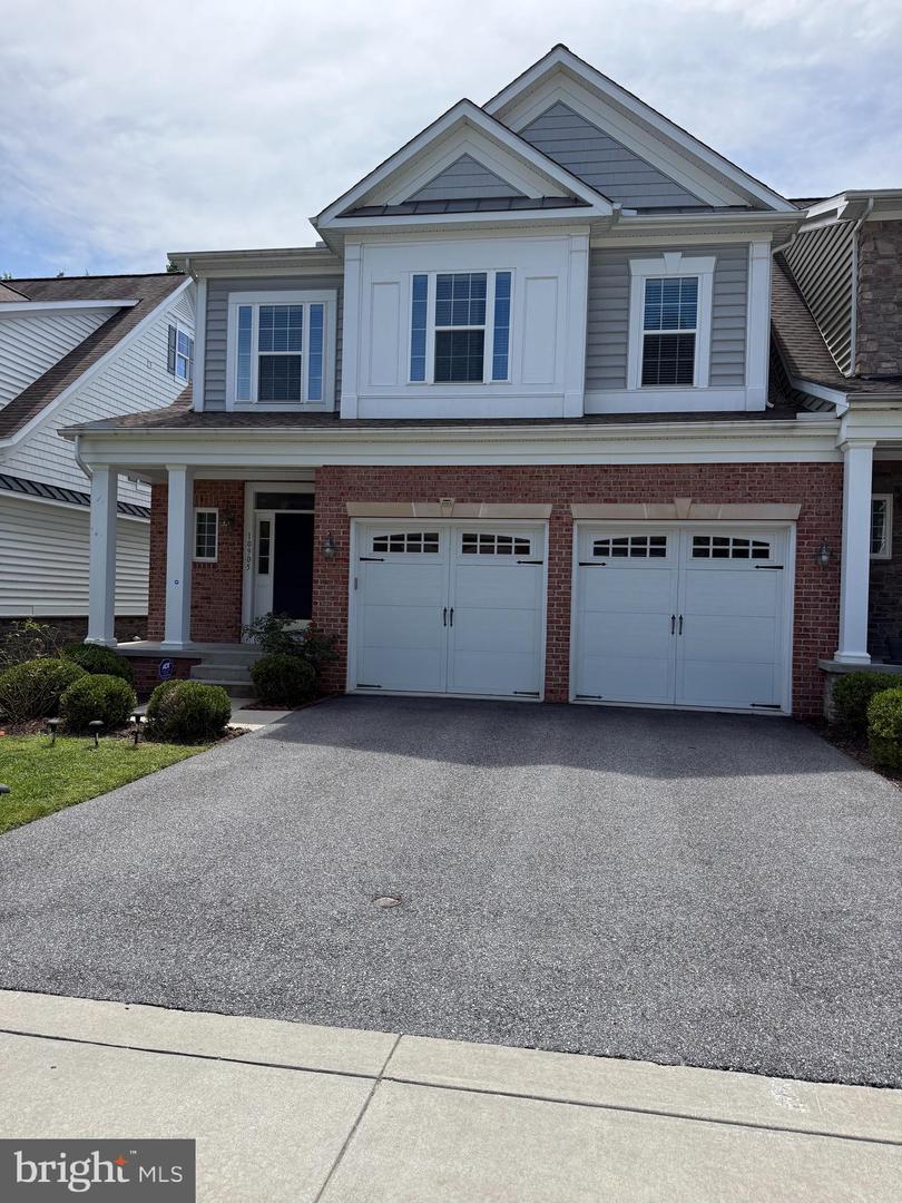 10905 Fairmont Ln — photo
