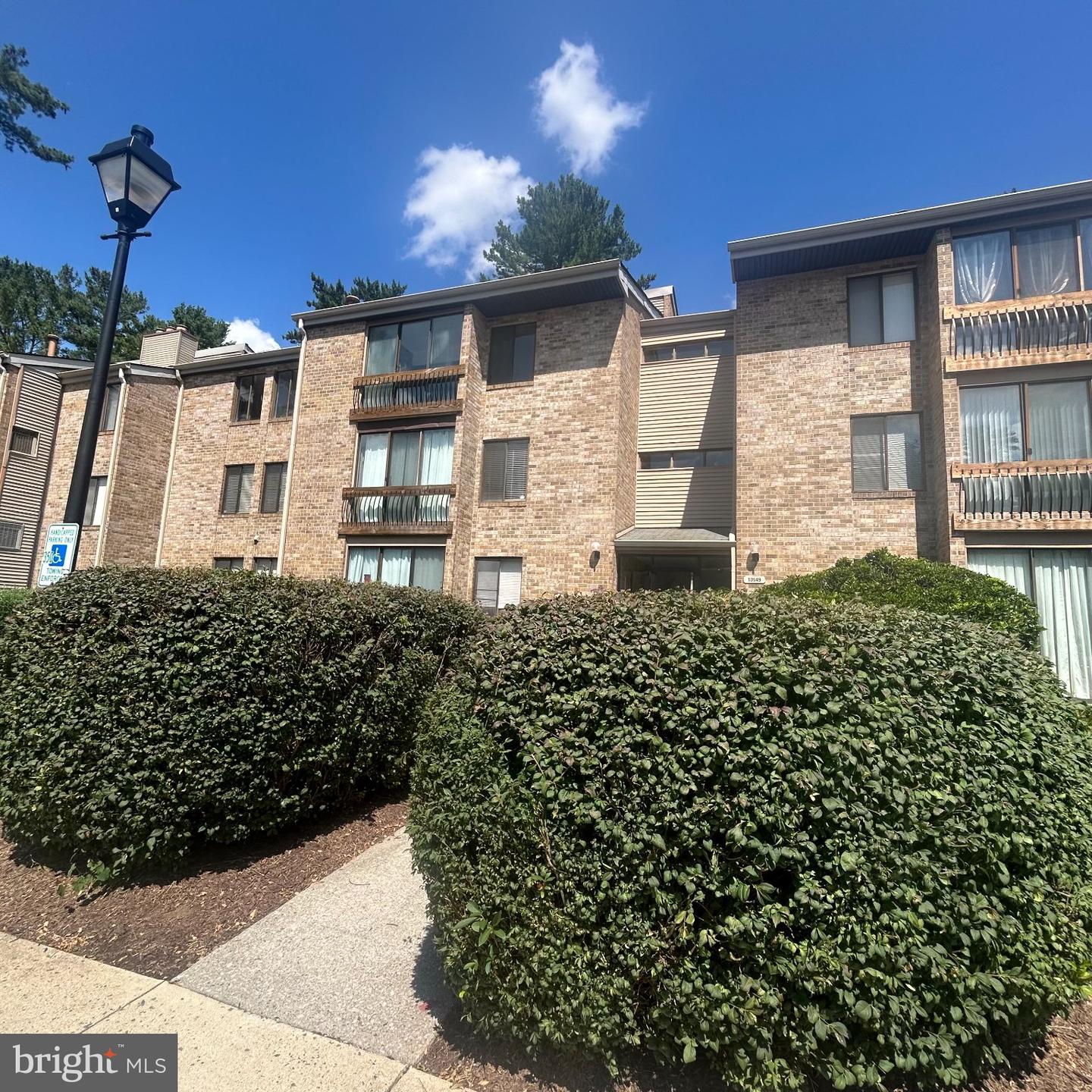 10549 Twin Rivers Rd #E-1 — photo