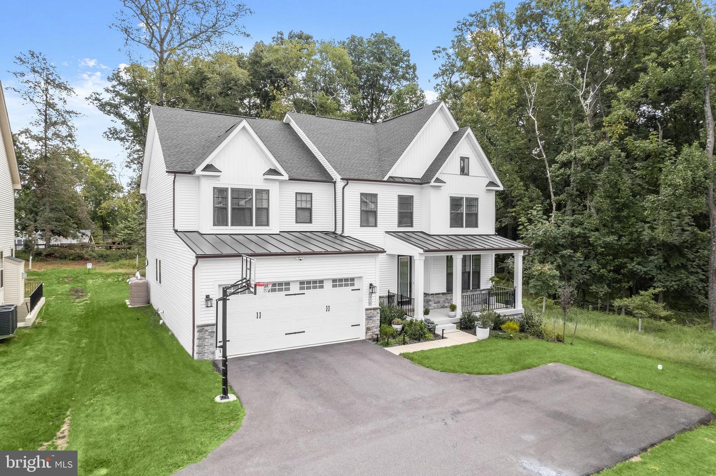 3930 Carey Ct — photo