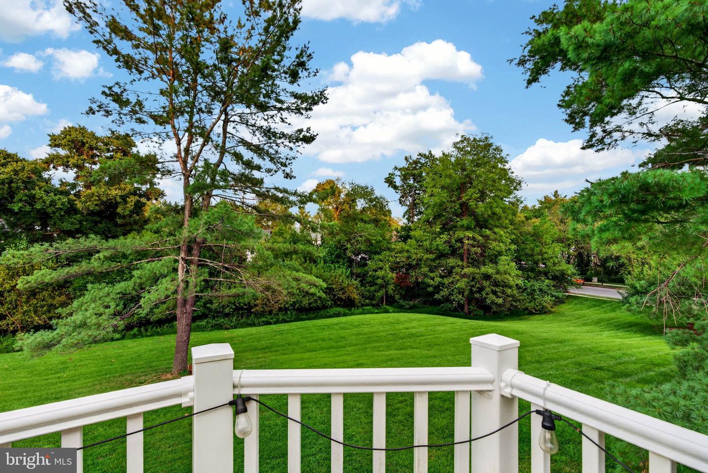 10632 Delfield Ct — photo
