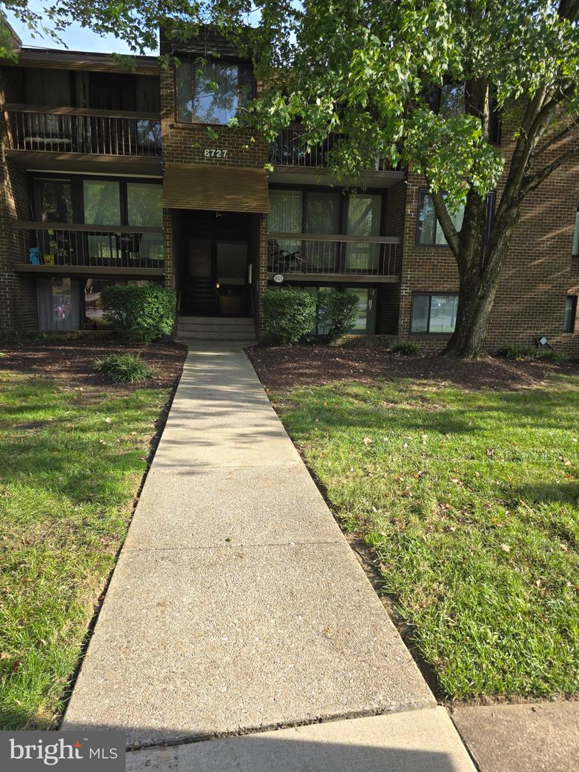 8727 Hayshed Ln #32 — photo
