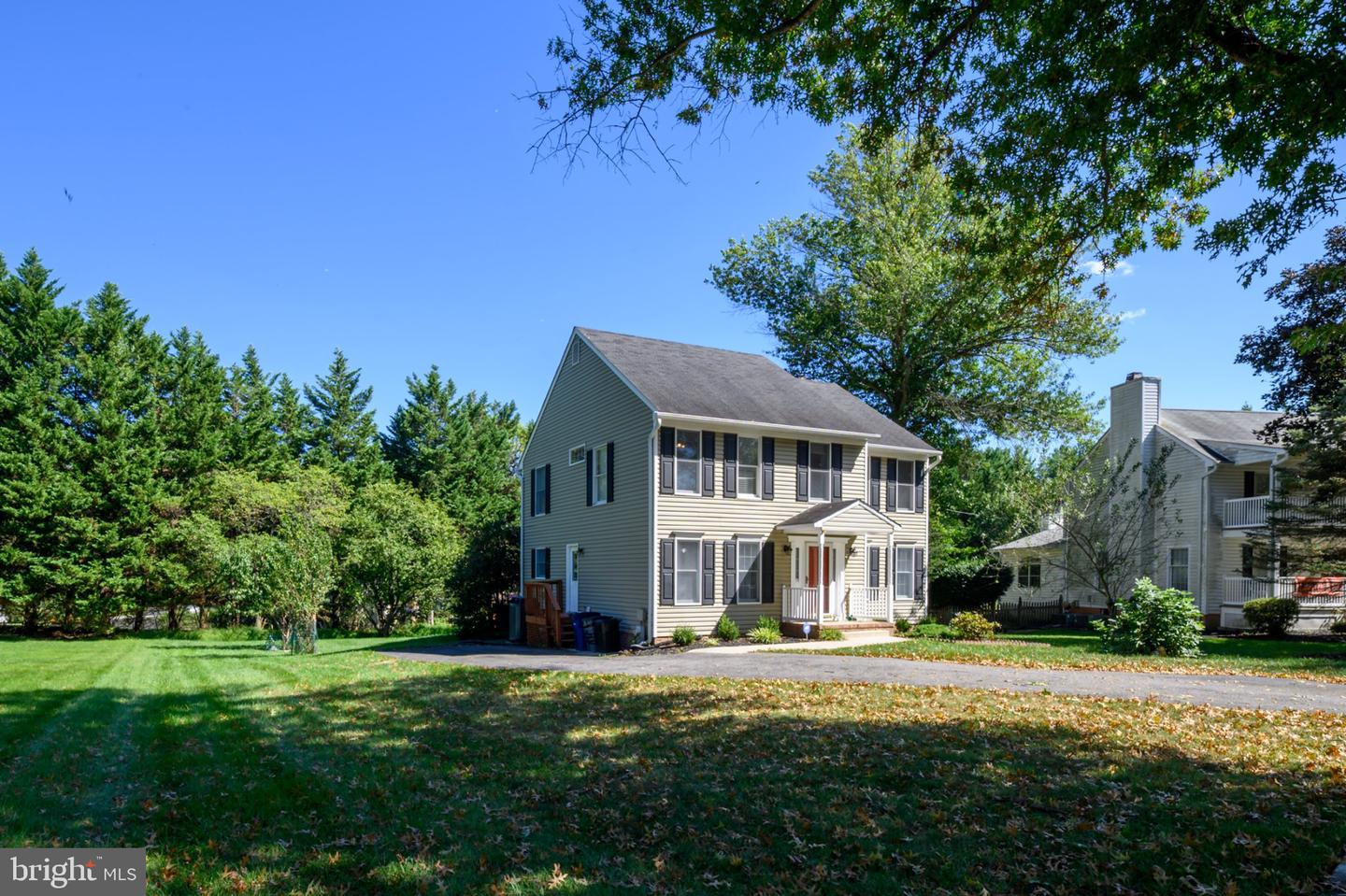 10208 Kings Arm Tavern Ct — photo