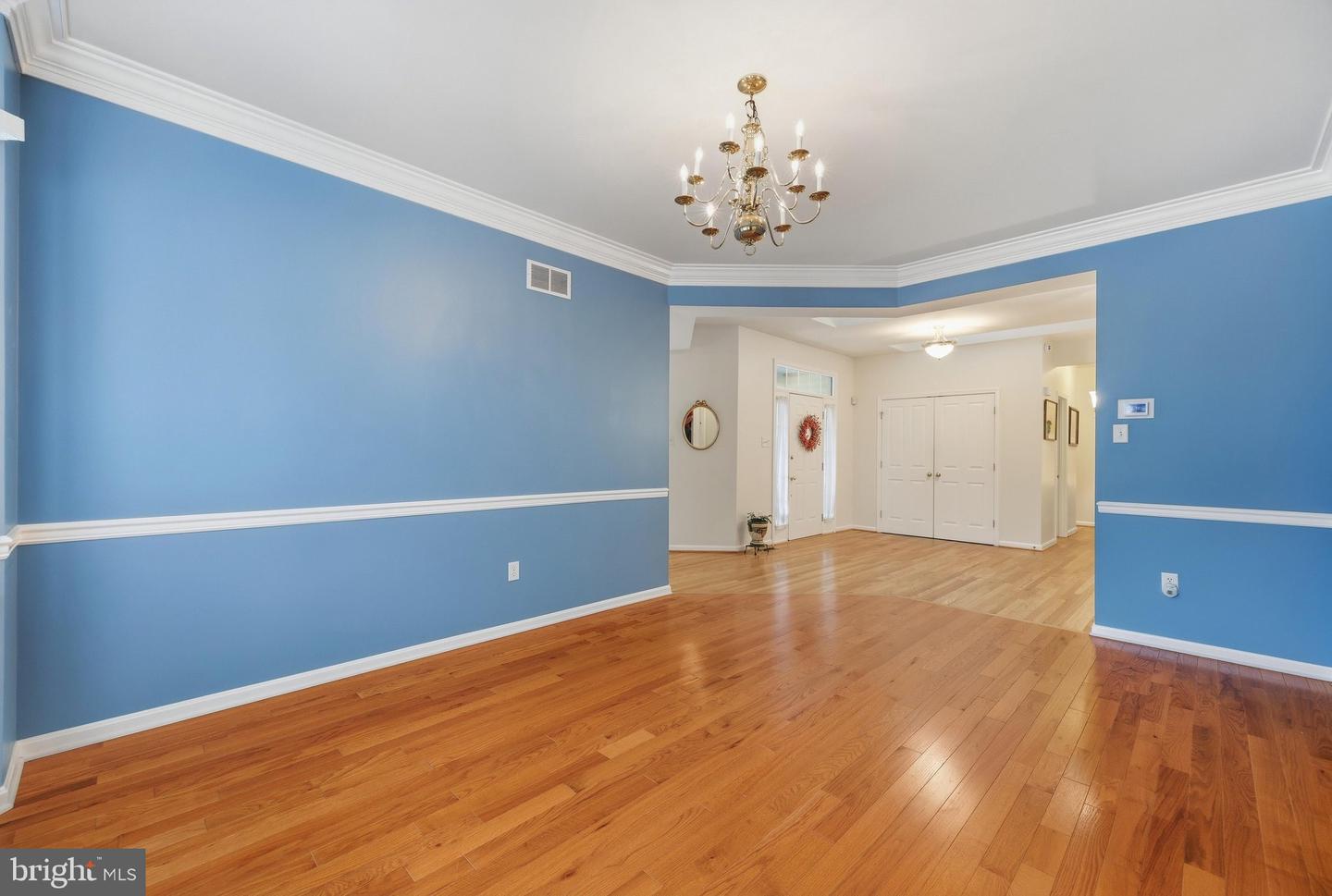 10804 Robin Lynn Dr — photo