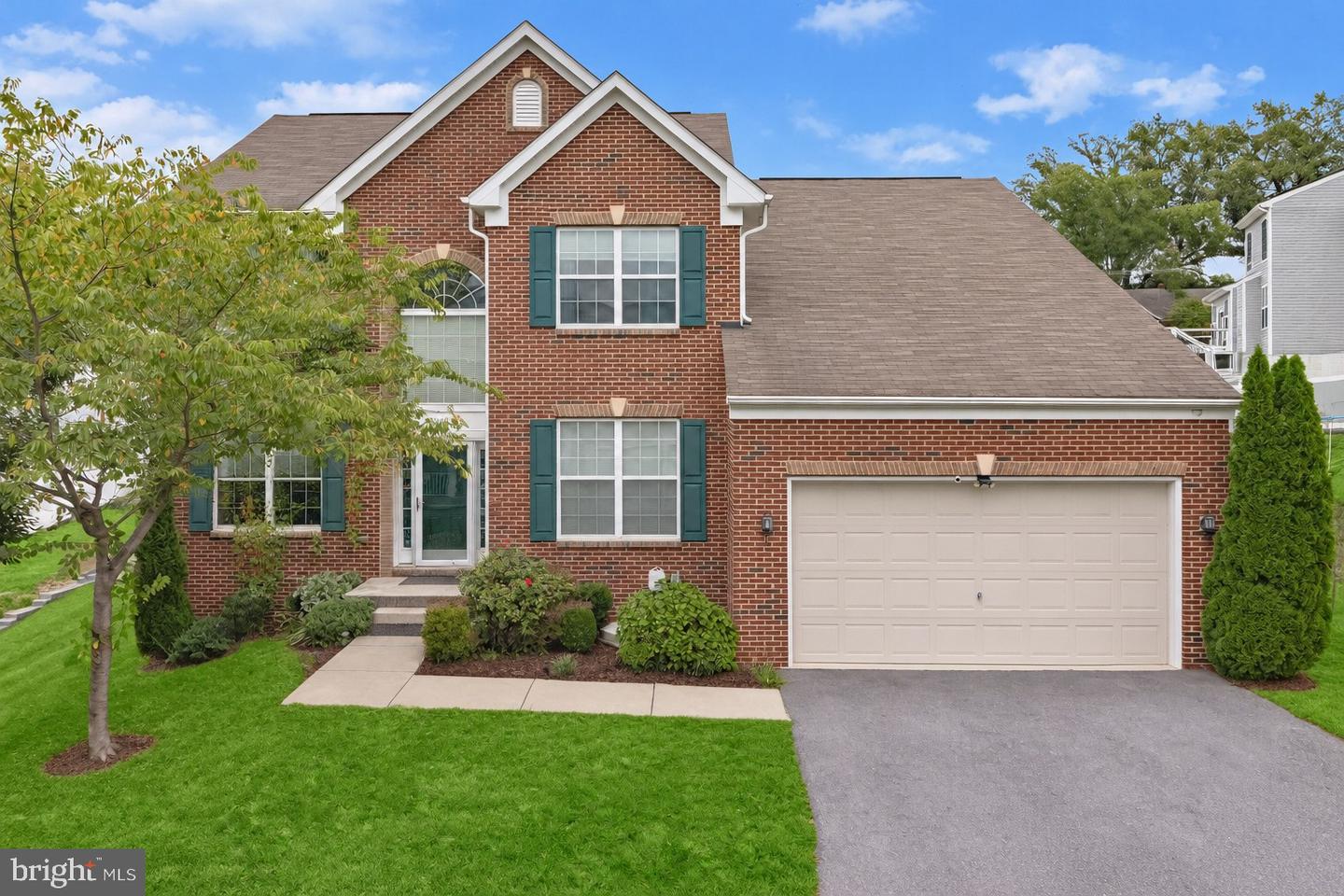6110 Phelps Ln — photo