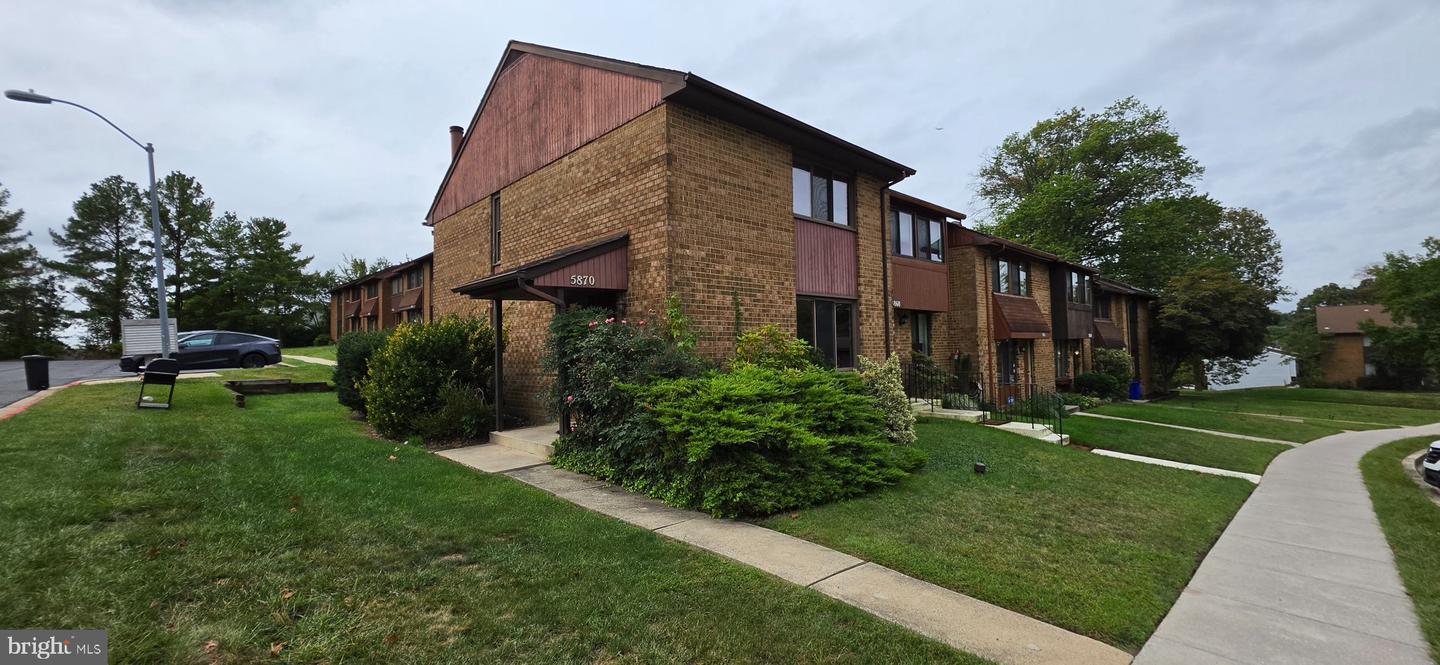 5870 Chipwood Ct #8-01 — photo