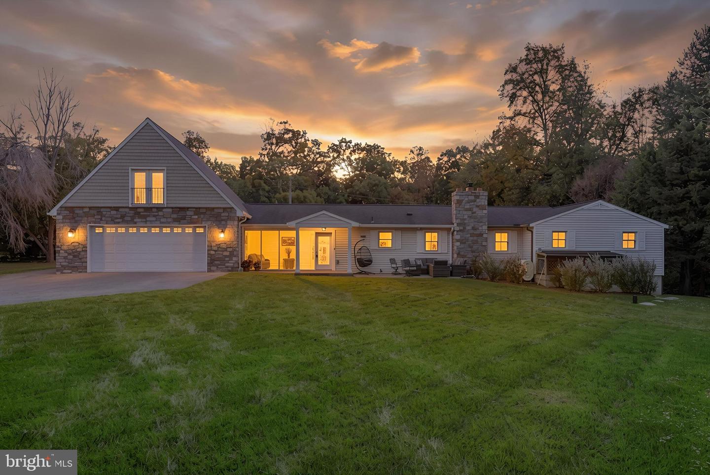 12905 Byefield Dr — photo