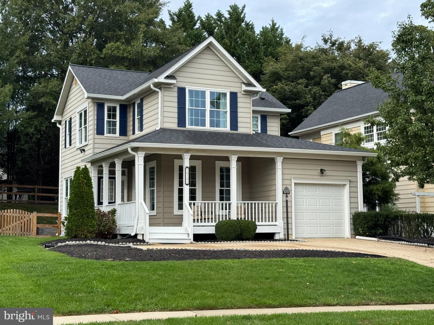6201 Twenty Year Chase — photo