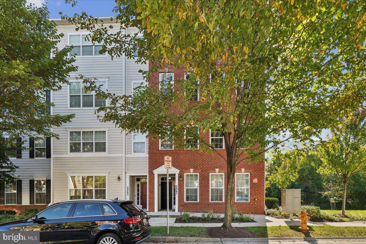 5947-2 Logans Way #40 — photo