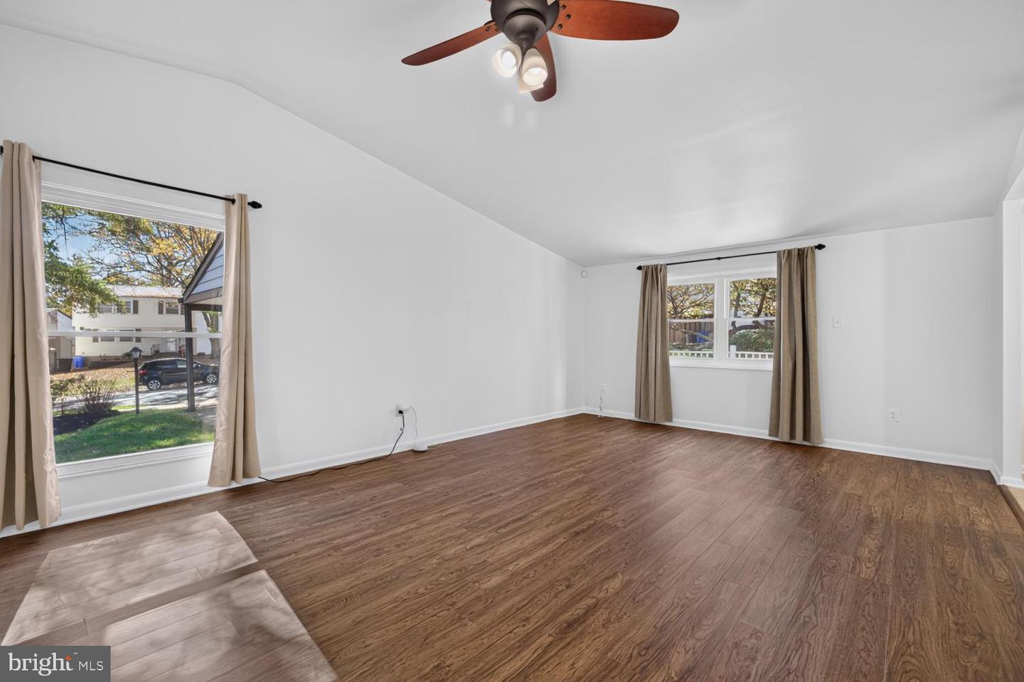 9008 Flicker Pl — photo