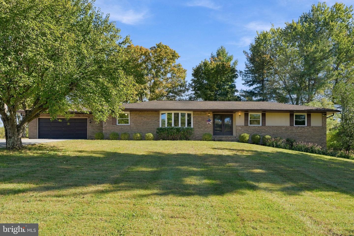 12216 Mount Albert Rd — photo