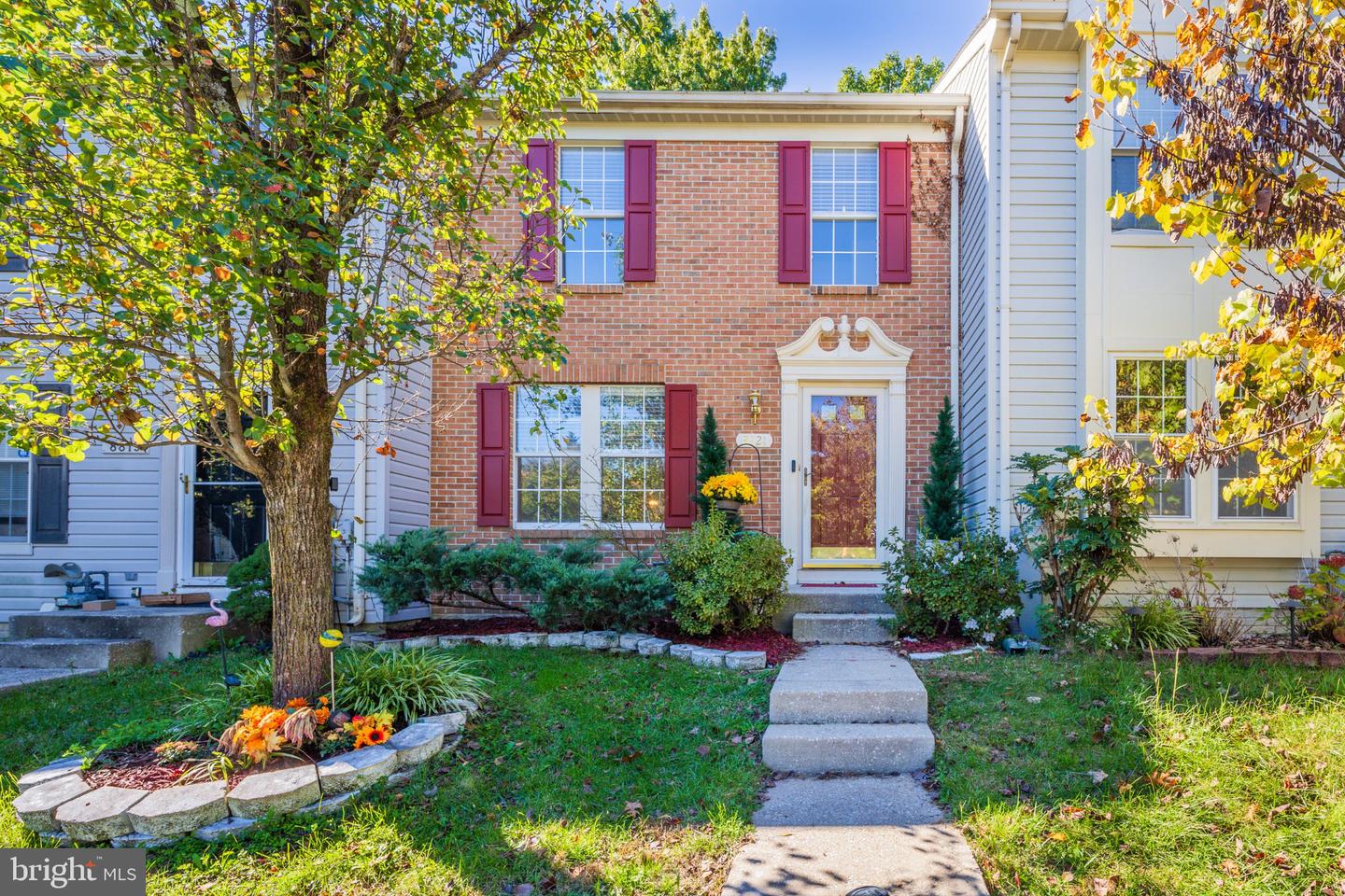 8821 Ashberry Ct — photo