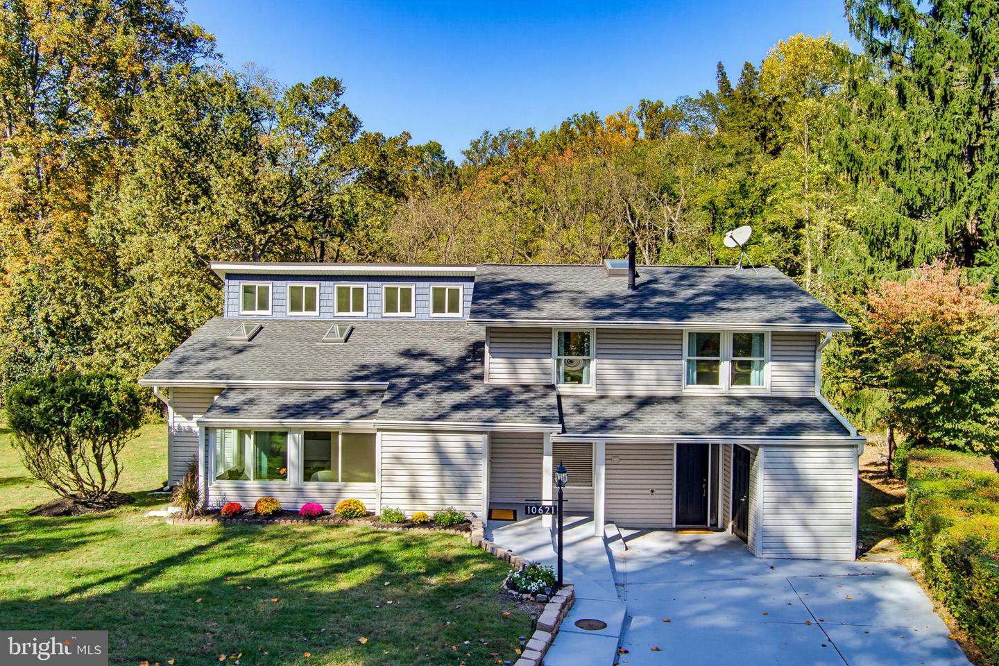 10621 Big Woods Ct — photo