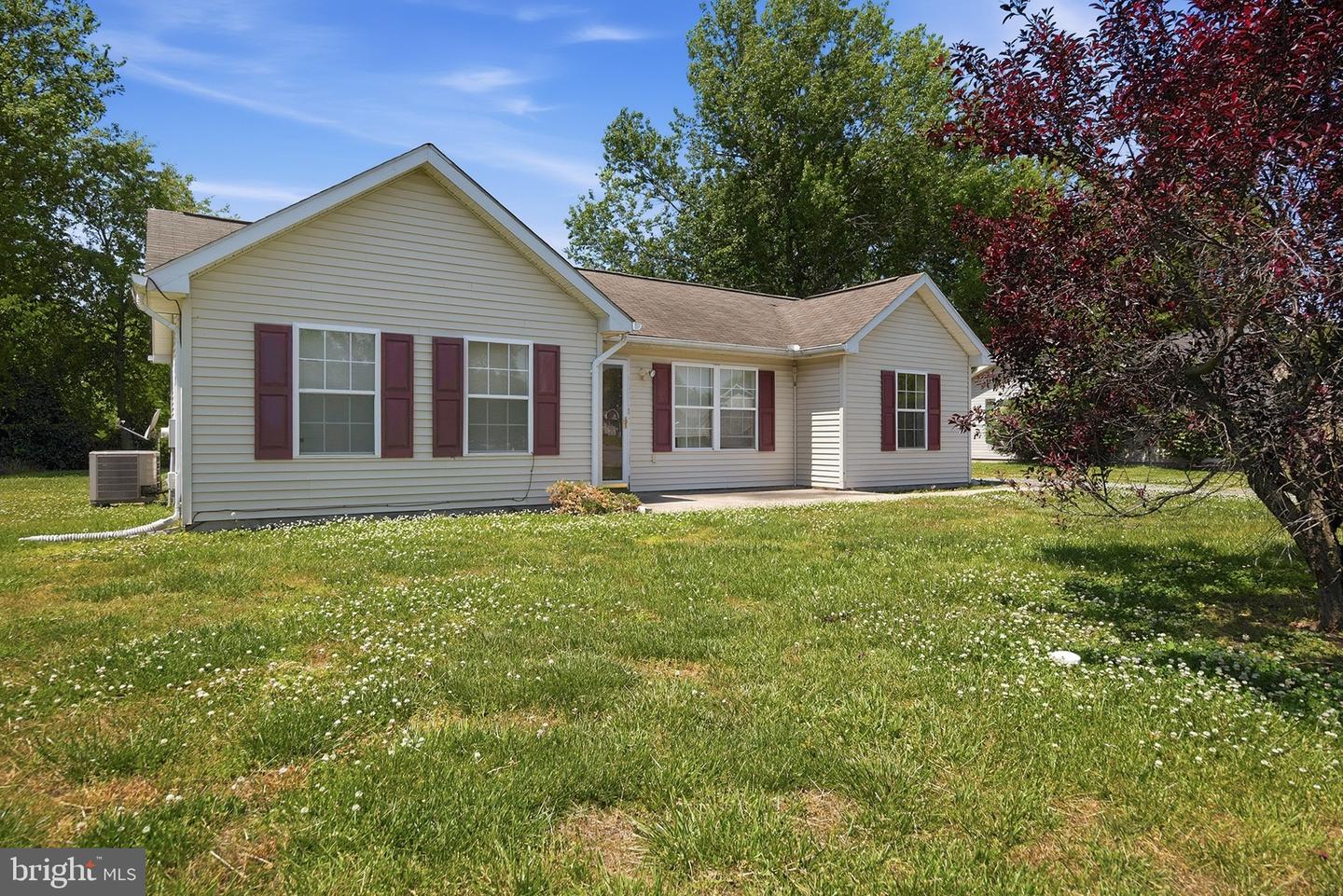 25044 Travis Trl — photo