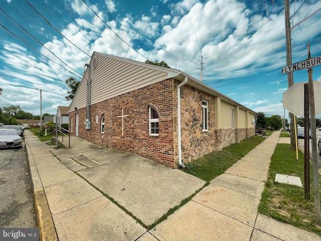 201 N Lynchburg St — photo