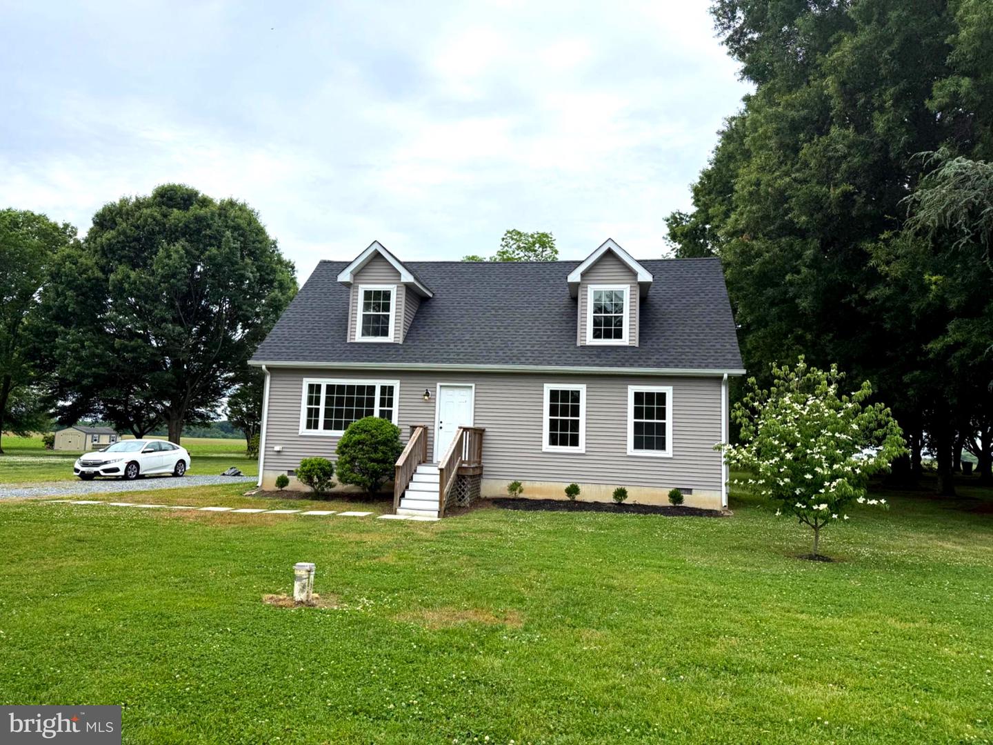 1010 Twin Ct — photo