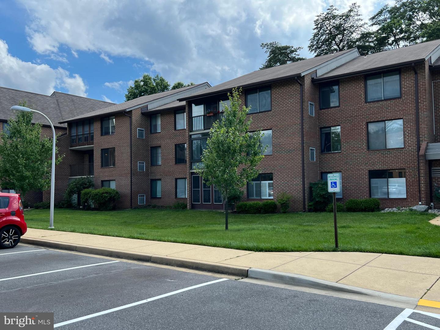 15300 Beaverbrook Ct #88-2B — photo