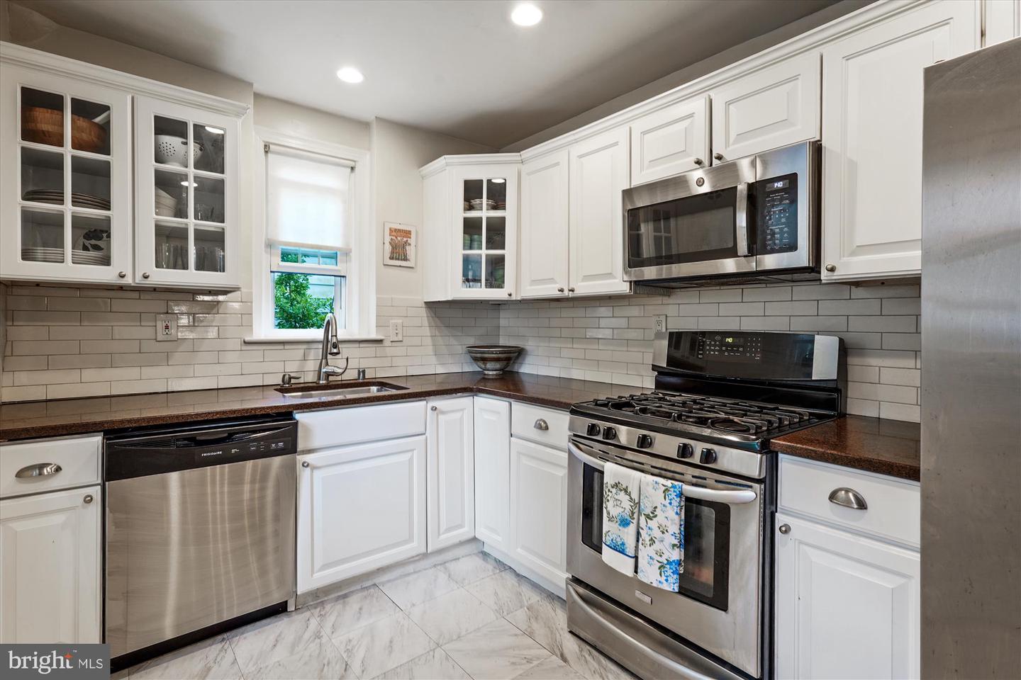2106 ROSS ROAD, SILVER SPRING MD 20910 — photo 2