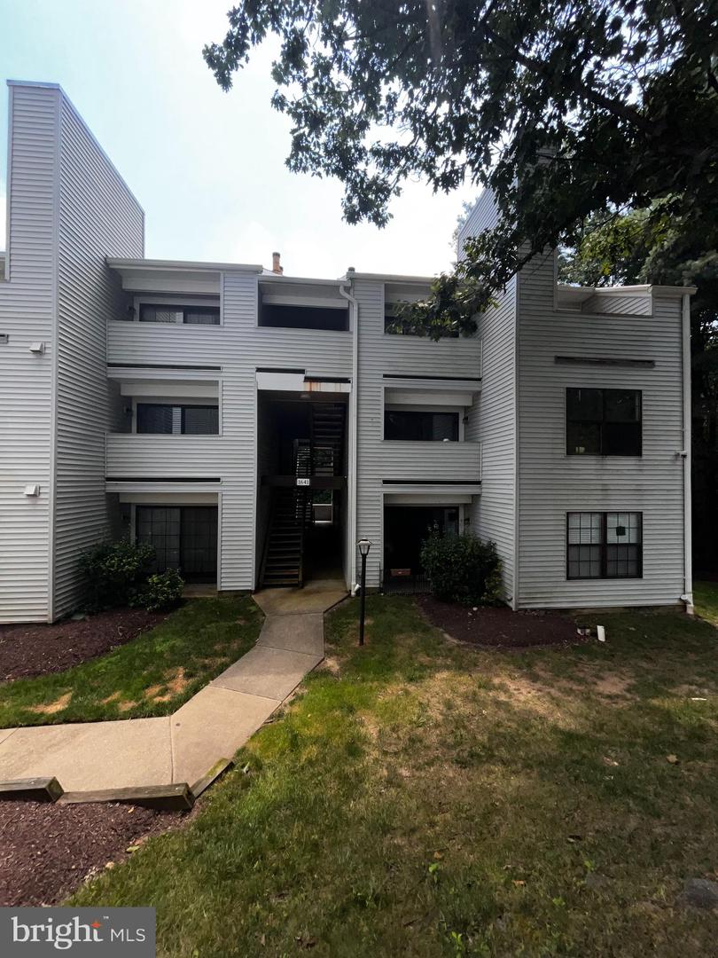 1641 Carriage House Ter #1641-F — photo