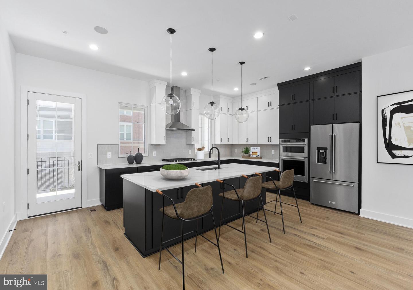 8607 Erdem Pl — photo