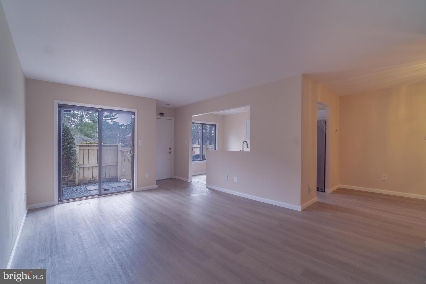 9416 Penshurst Ct — photo