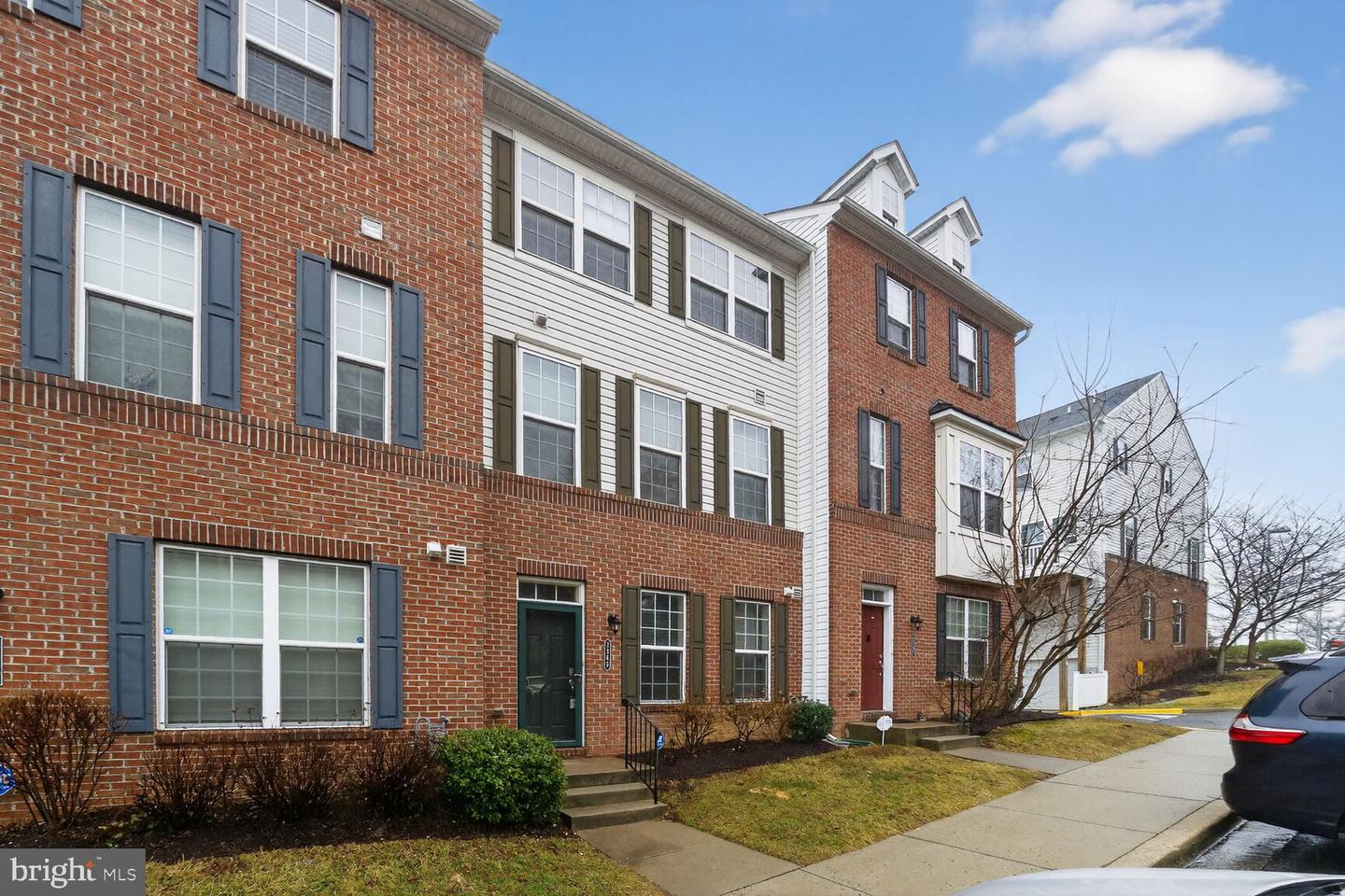 3565 Woodlake Dr #4 — photo