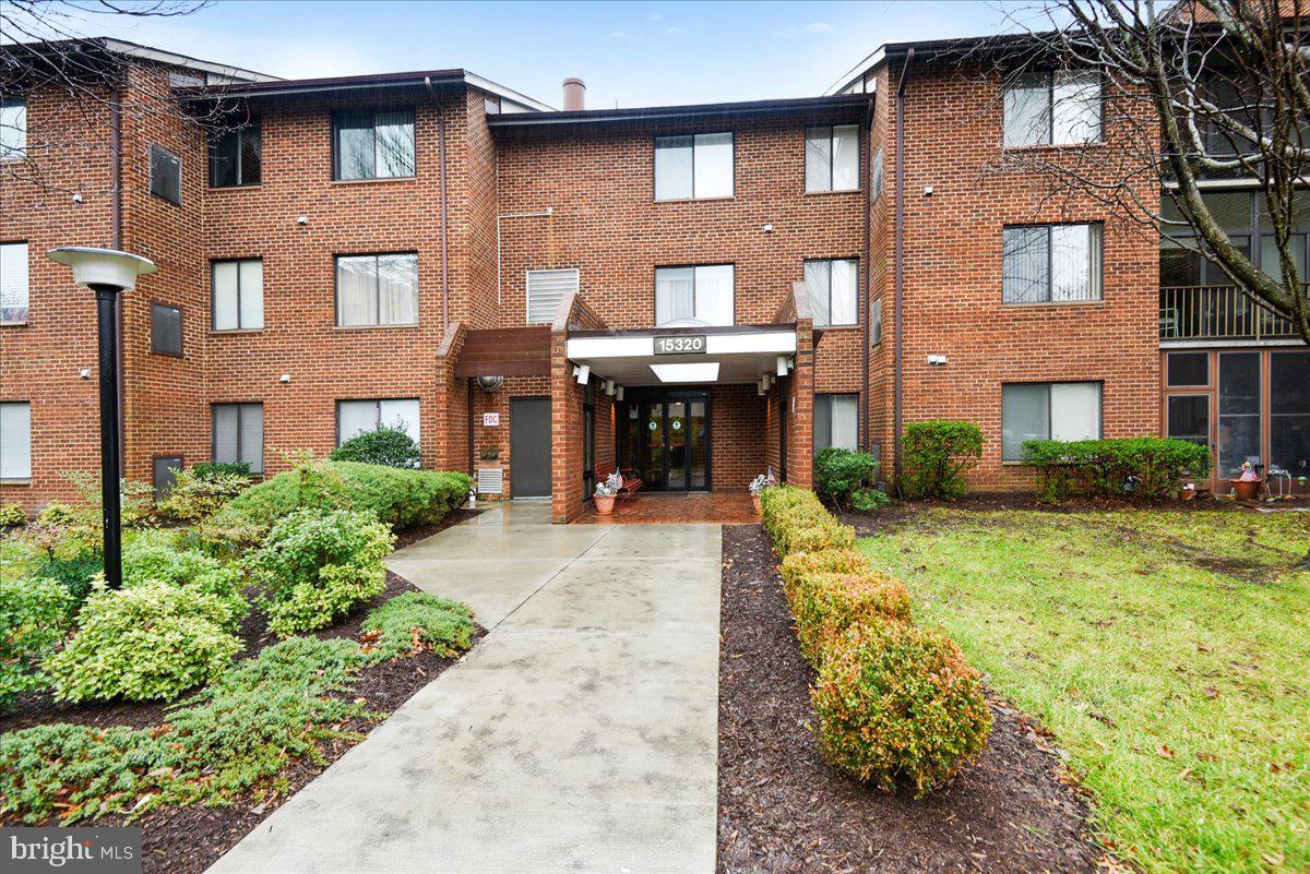 15320 Pine Orchard Dr #83-1F — photo