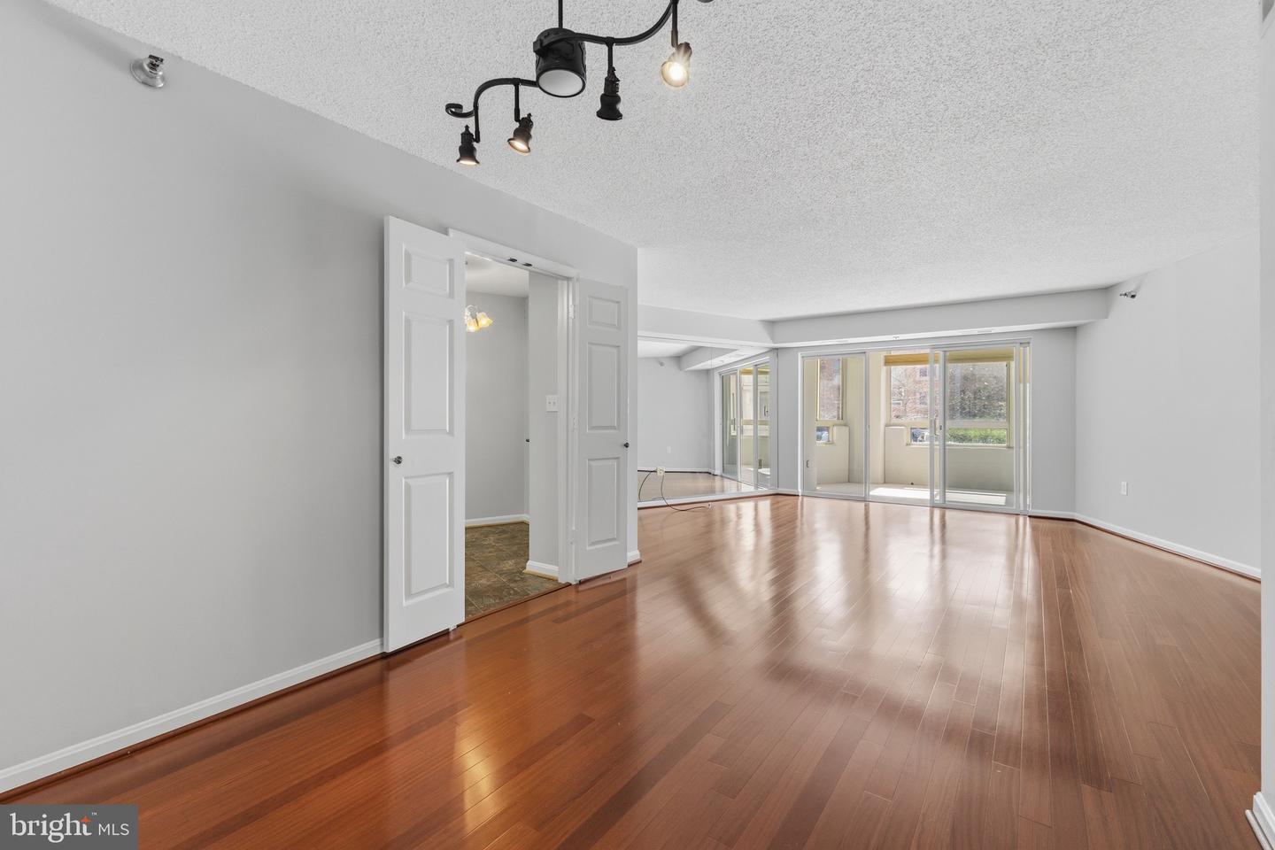 14801 Pennfield Cir #206 — photo