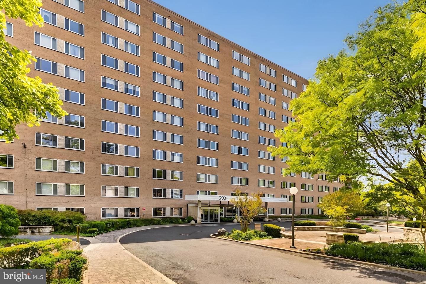 1900 Lyttonsville Road #818, Silver Spring, MD 20910