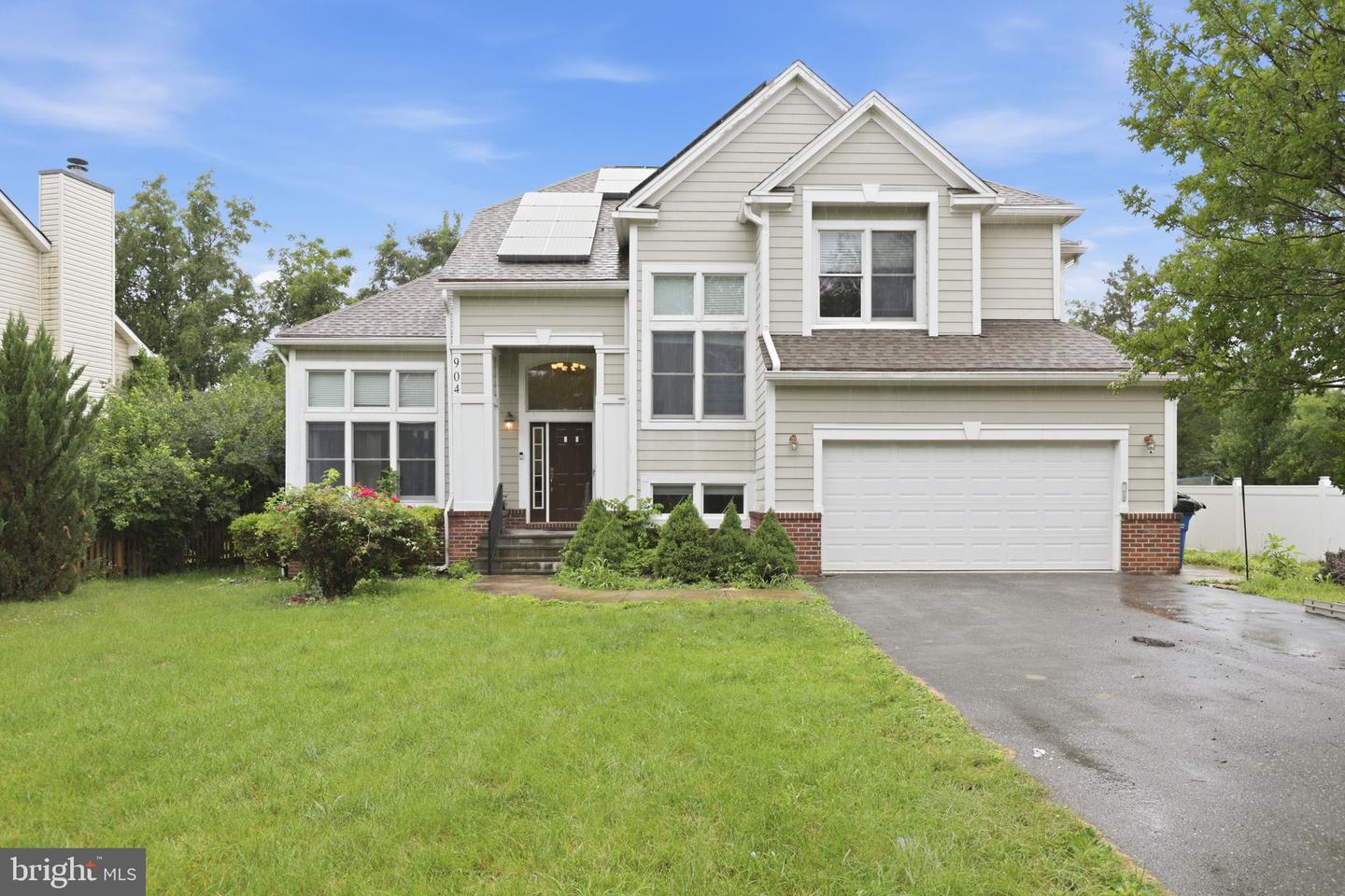 904 Milestone Dr — photo