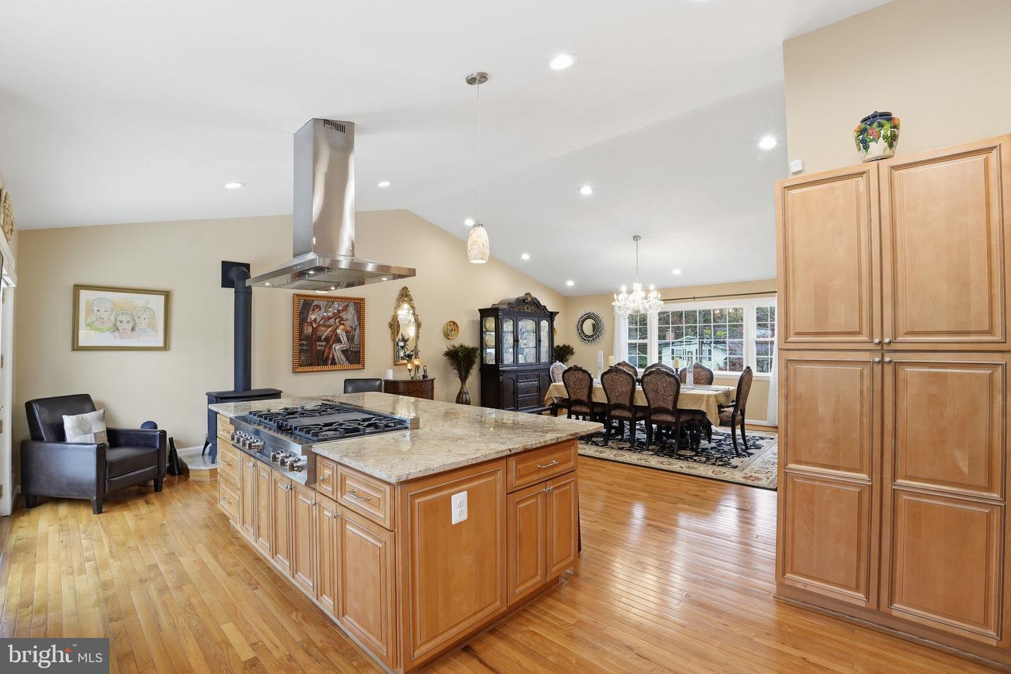 1821 BRIGGS ROAD, SILVER SPRING MD 20906 — photo 2
