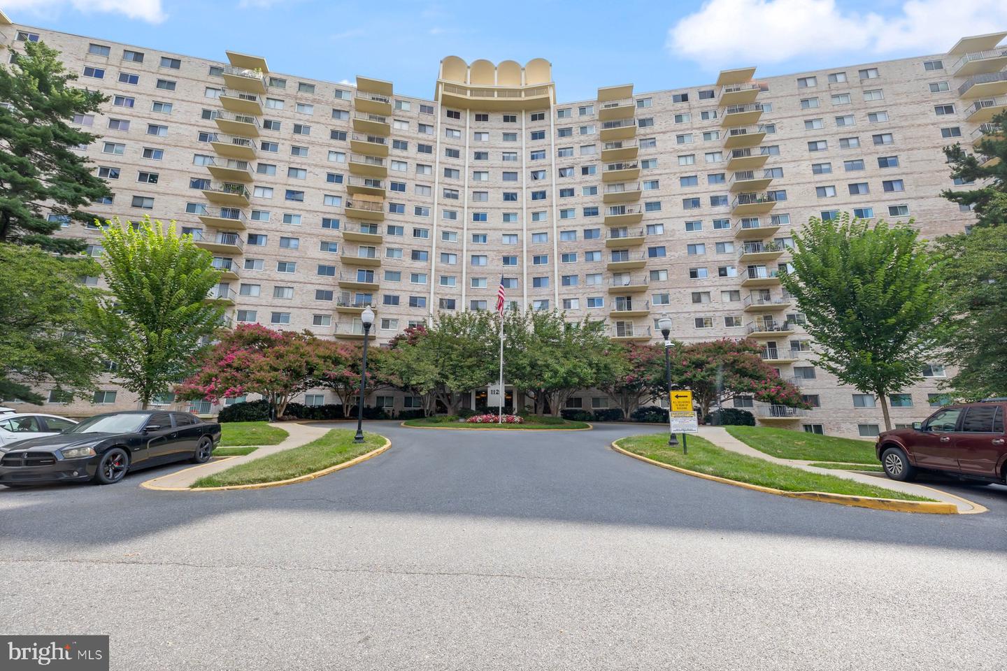1121 University Blvd W #912-B — photo