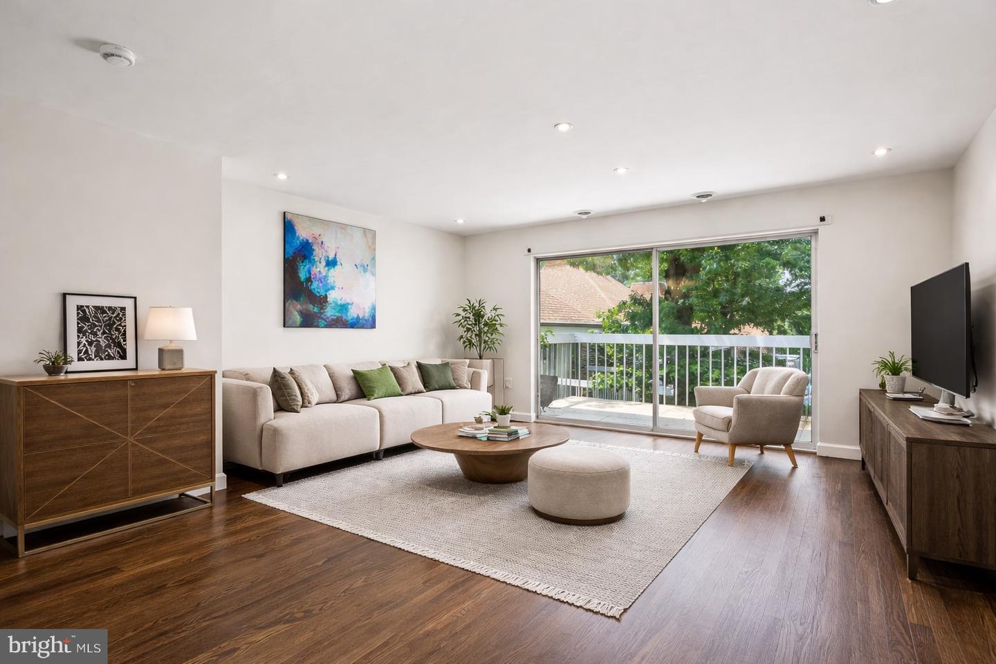 3240 Hewitt Ave #6-3-a — photo