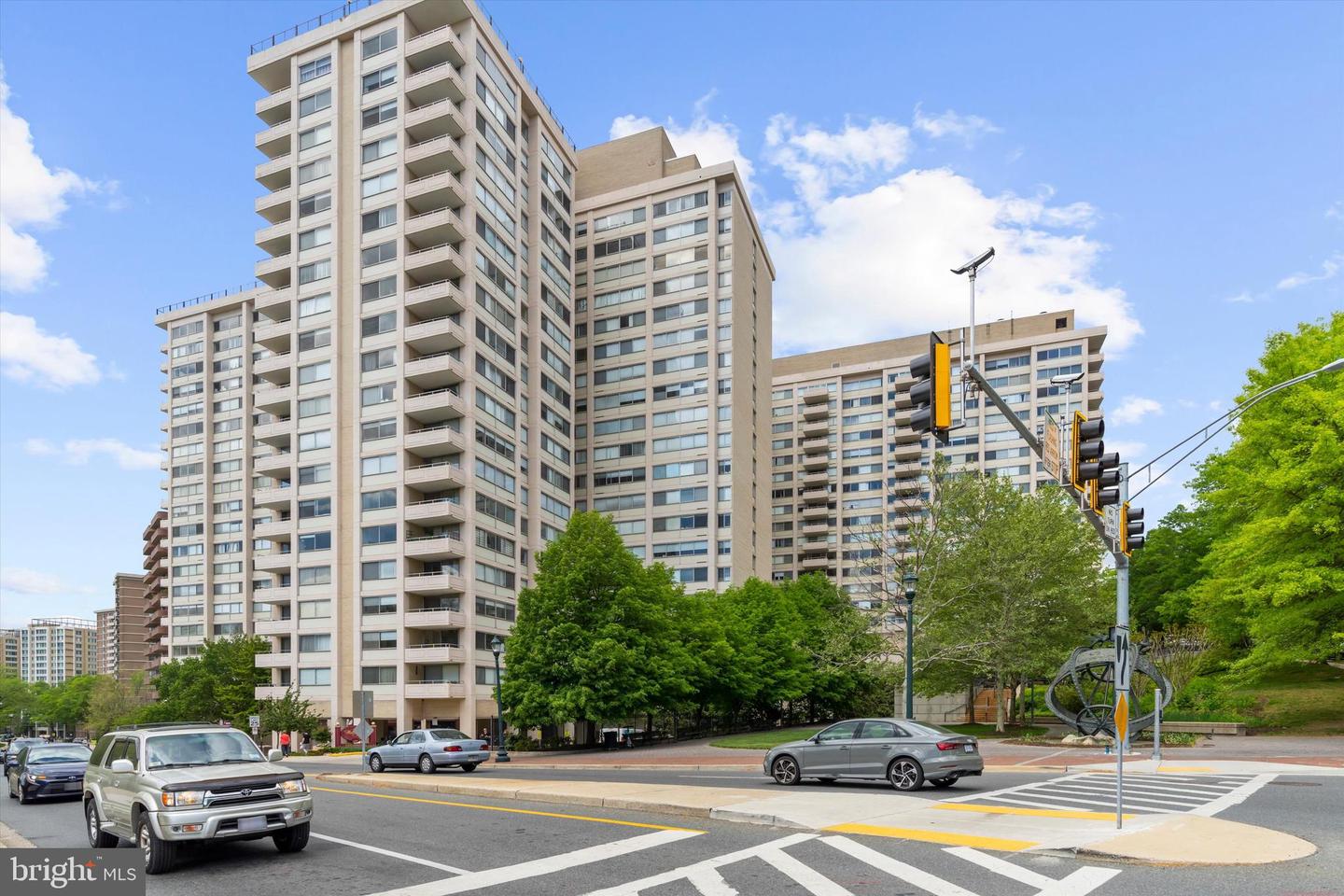 5500 Friendship Blvd #2329N — photo