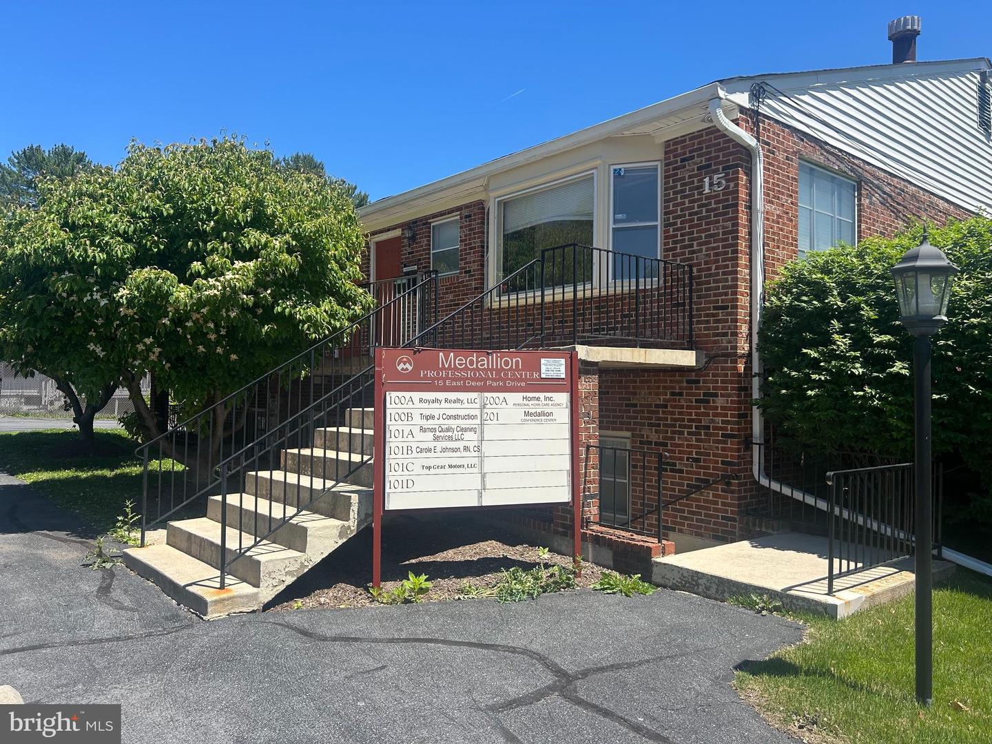 13-15 E Deer Park E, Gaithersburg, MD 20877 — photo 2