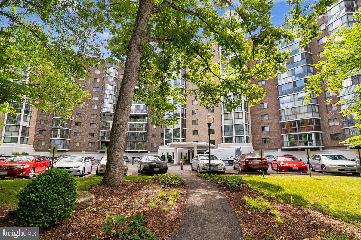 15107 Interlachen Dr #2-303 — photo