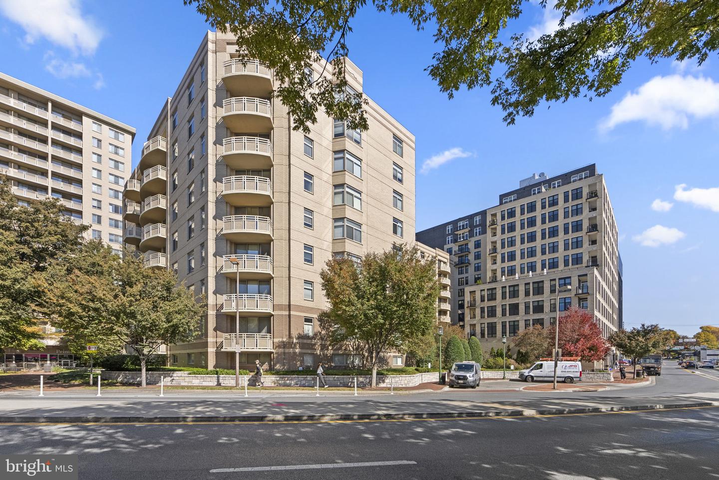 7111 Woodmont Ave #108 — photo
