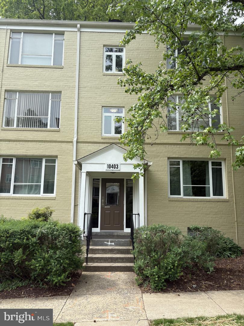 10403 Montrose Ave #201 — photo
