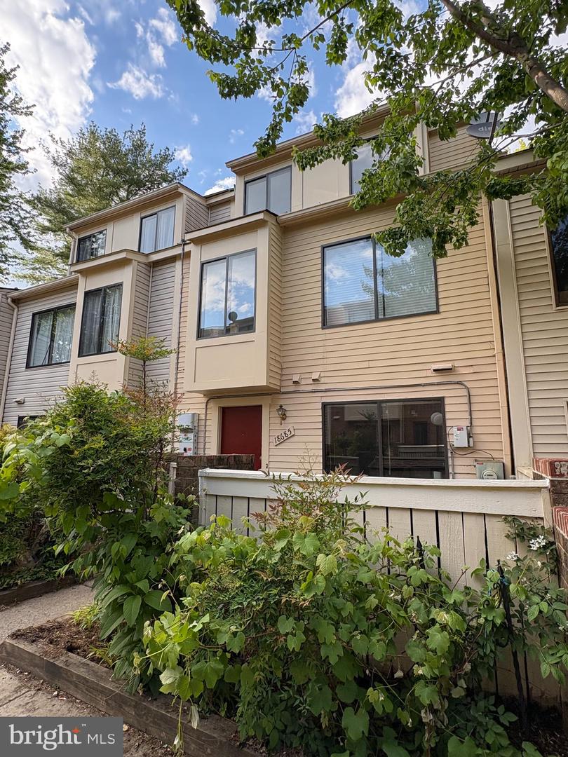 18685 Nathans Pl — photo