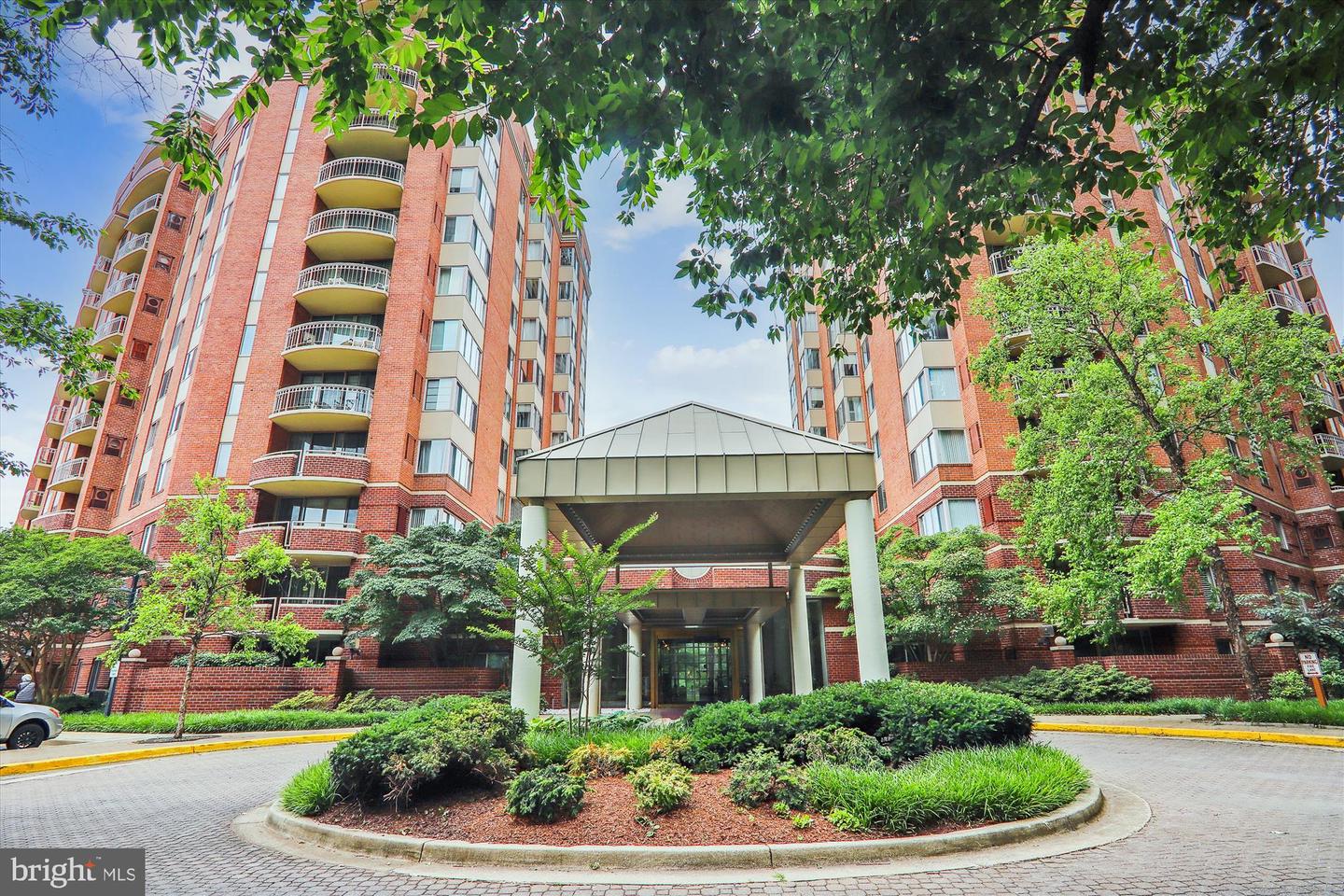 5800 Nicholson Ln #1-604 — photo
